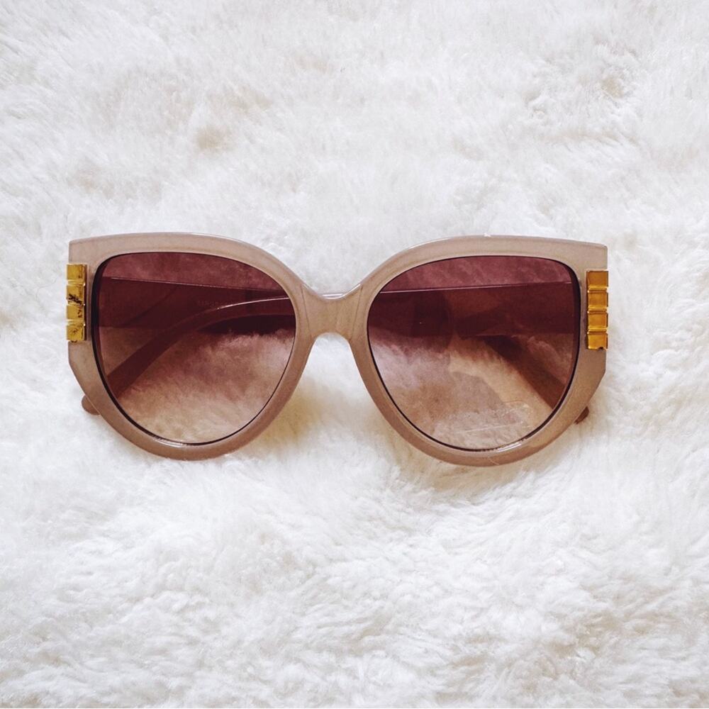 Rosy Light Gray Cat Eye Oversized Sunglasses